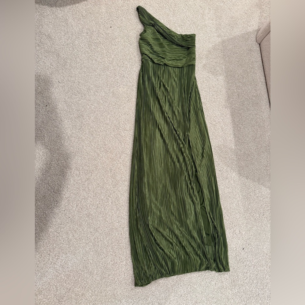 Lulu's Poised Performance Plisse One-Shoulder Maxi Dress